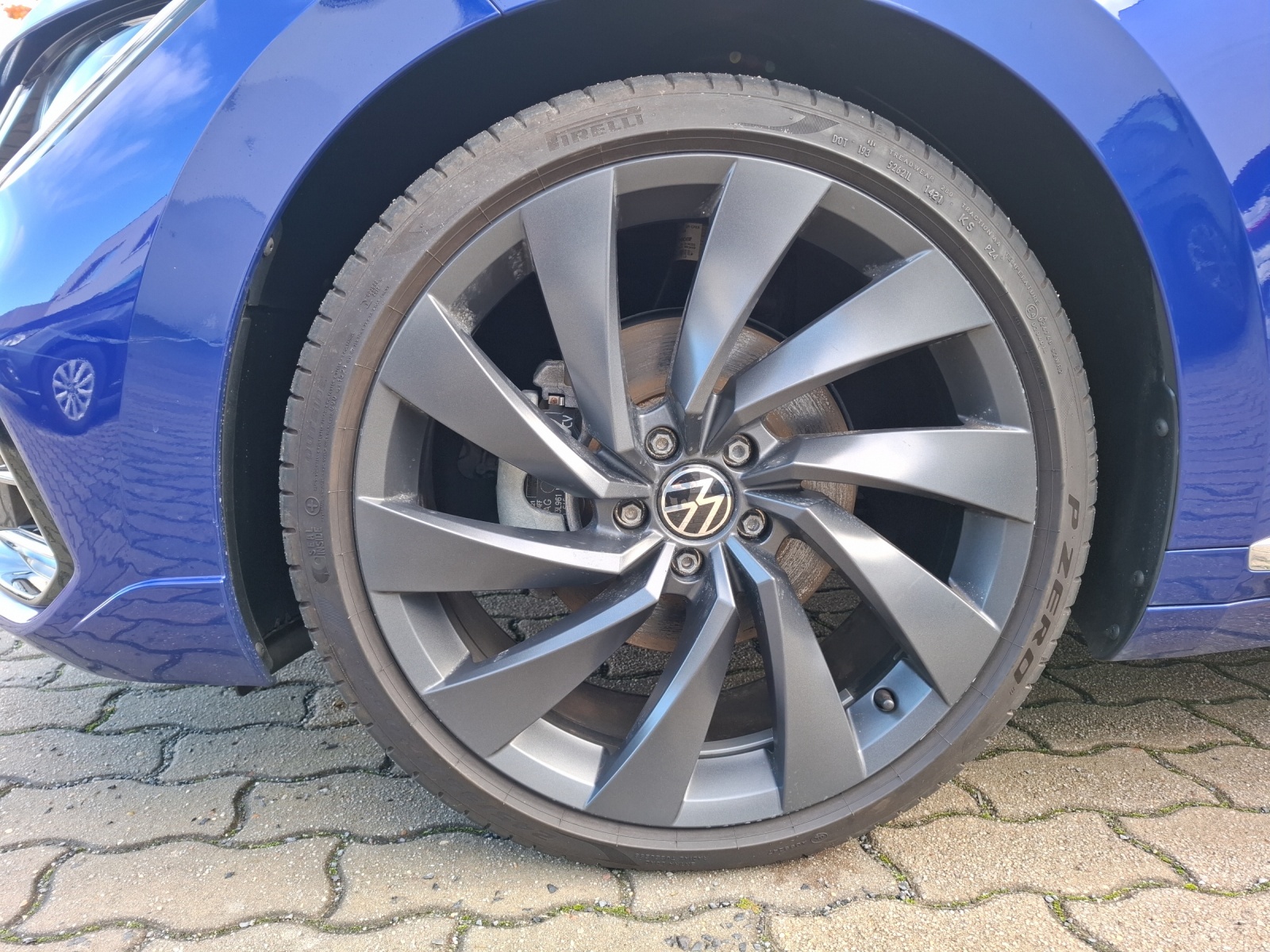 Fahrzeugabbildung Volkswagen Arteon SB TSI R-Line DSG LED Navi ACC PDC SH 20