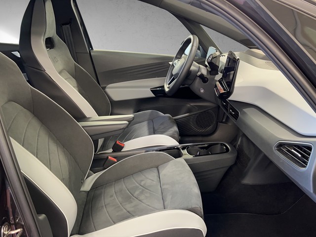 Fahrzeugabbildung Volkswagen ID.3 Pro Performance Matrix Navi Pano HUD ACC RFK WP SH 19