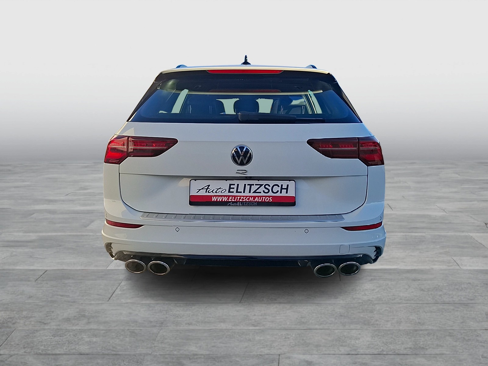 Fahrzeugabbildung Volkswagen Golf VIII Variant R DSG 4M Matrix Navi AID ACC RFK Harman SH 19