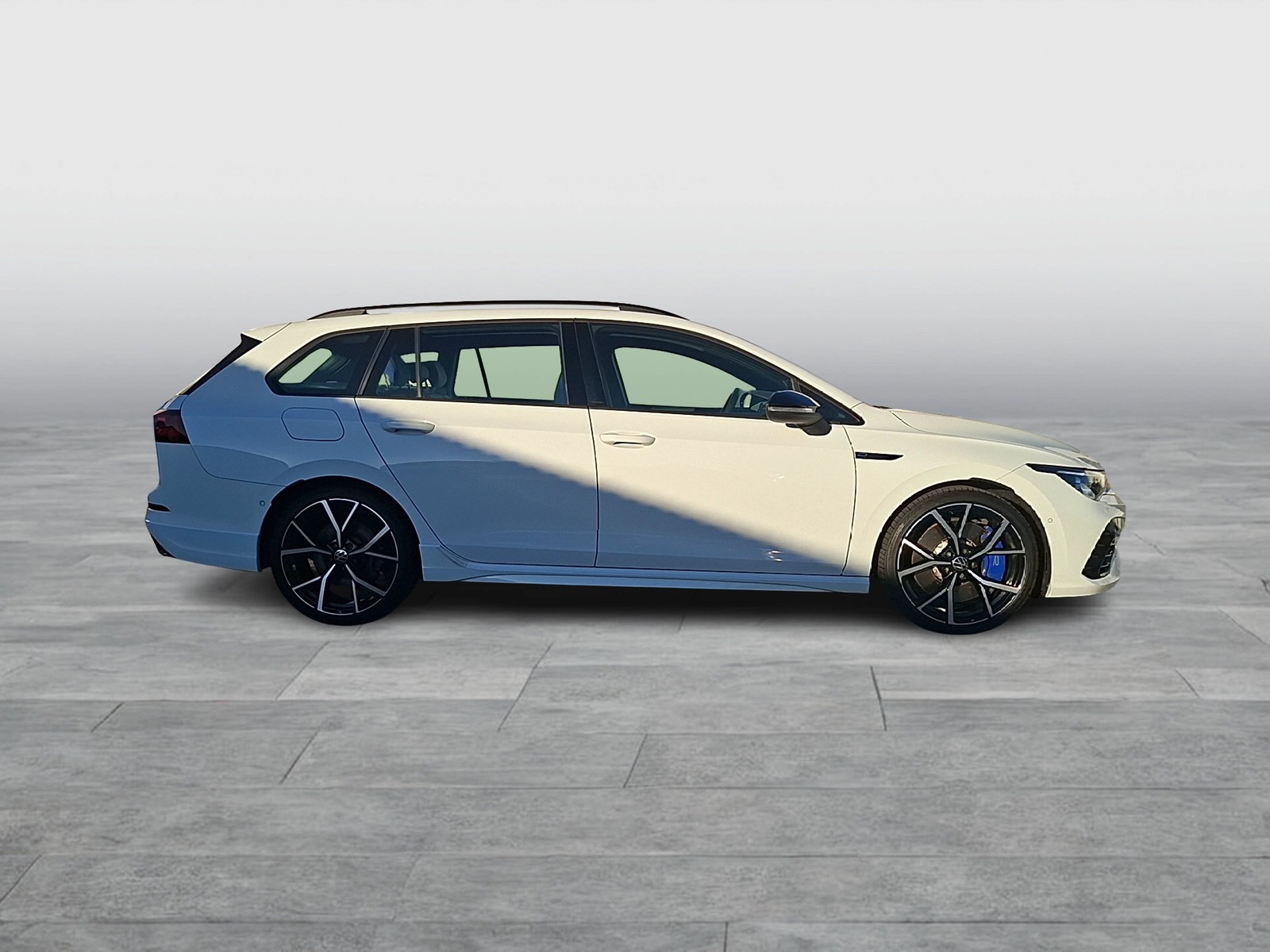 Fahrzeugabbildung Volkswagen Golf VIII Variant R DSG 4M Matrix Navi AID ACC RFK Harman SH 19