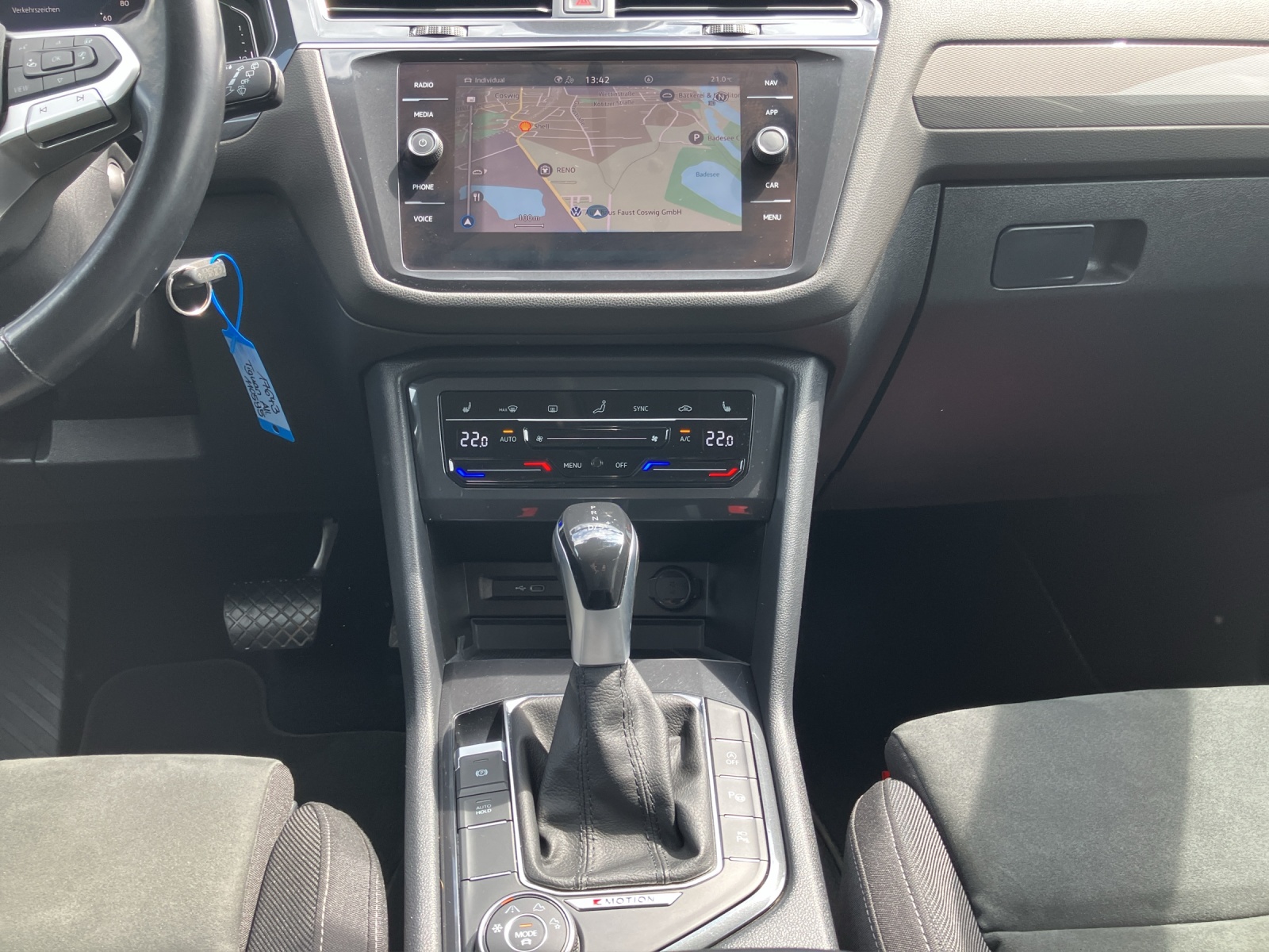 Fahrzeugabbildung Volkswagen Tiguan Allspace Business TDI DSG 4M LED ACC AHK 360° SHZ HuD Navi