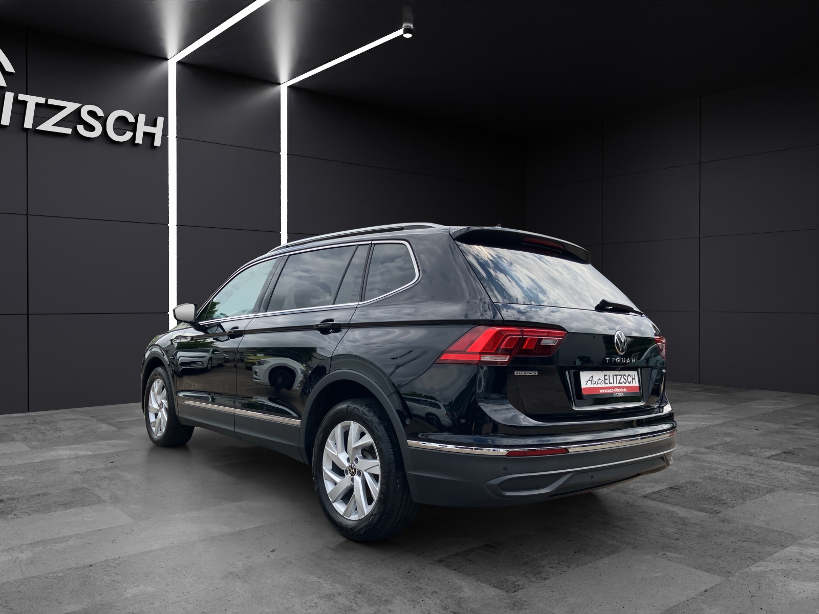 Fahrzeugabbildung Volkswagen Tiguan Allspace Business TDI DSG 4M LED ACC AHK 360° SHZ HuD Navi