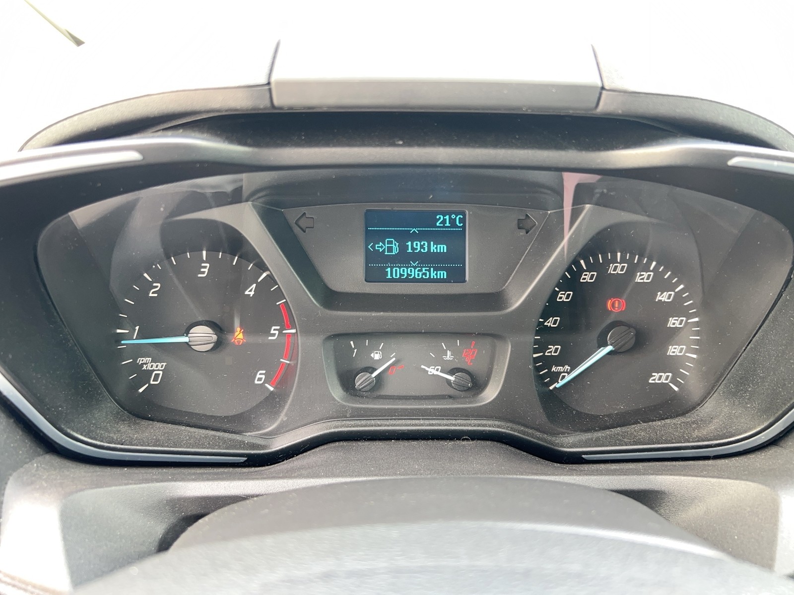 Fahrzeugabbildung Ford Tourneo Custom Business EditionTitanium Stanh. + FB Leder SH 6-Sitze