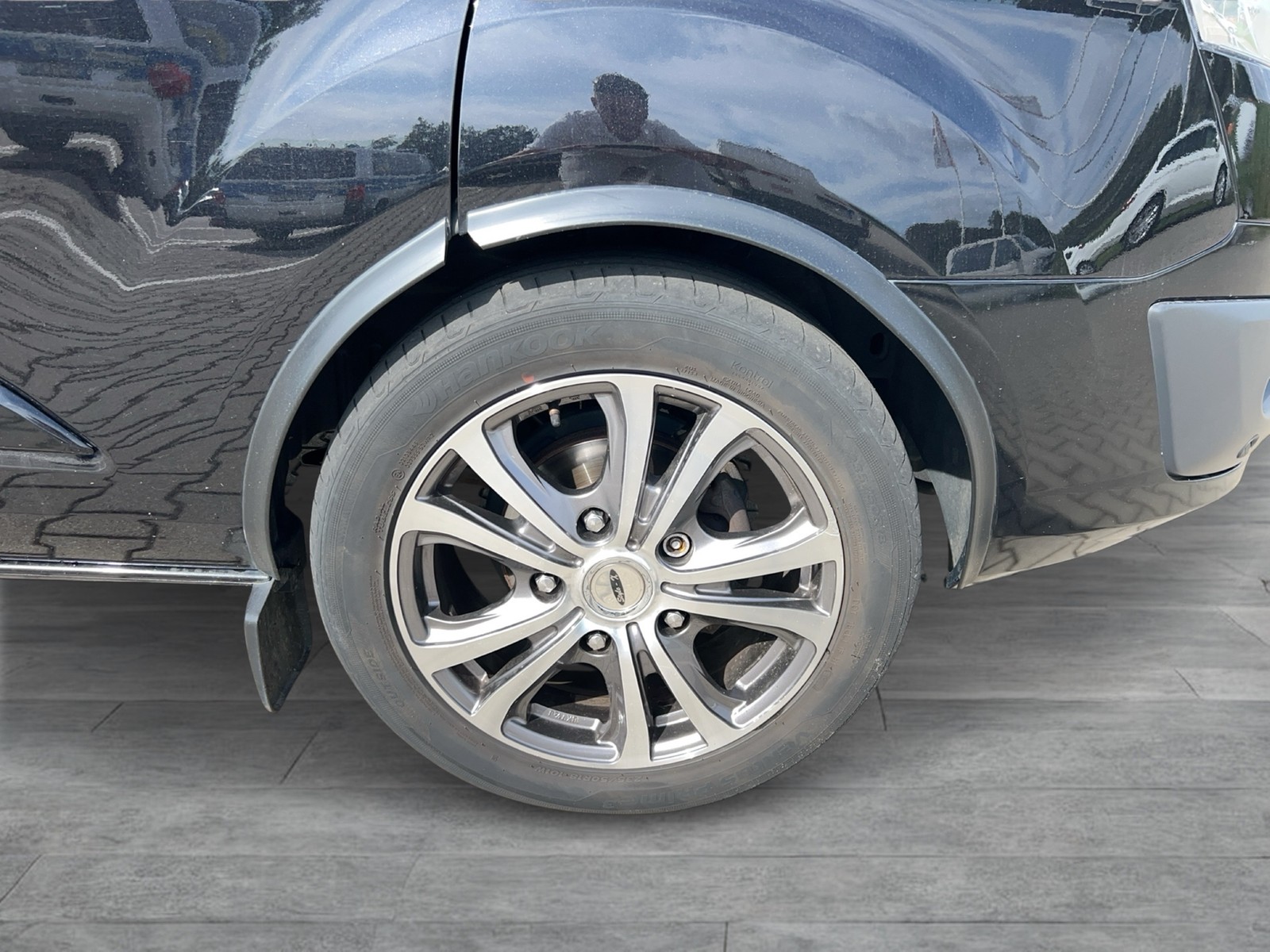 Fahrzeugabbildung Ford Tourneo Custom Business EditionTitanium Stanh. + FB Leder SH 6-Sitze