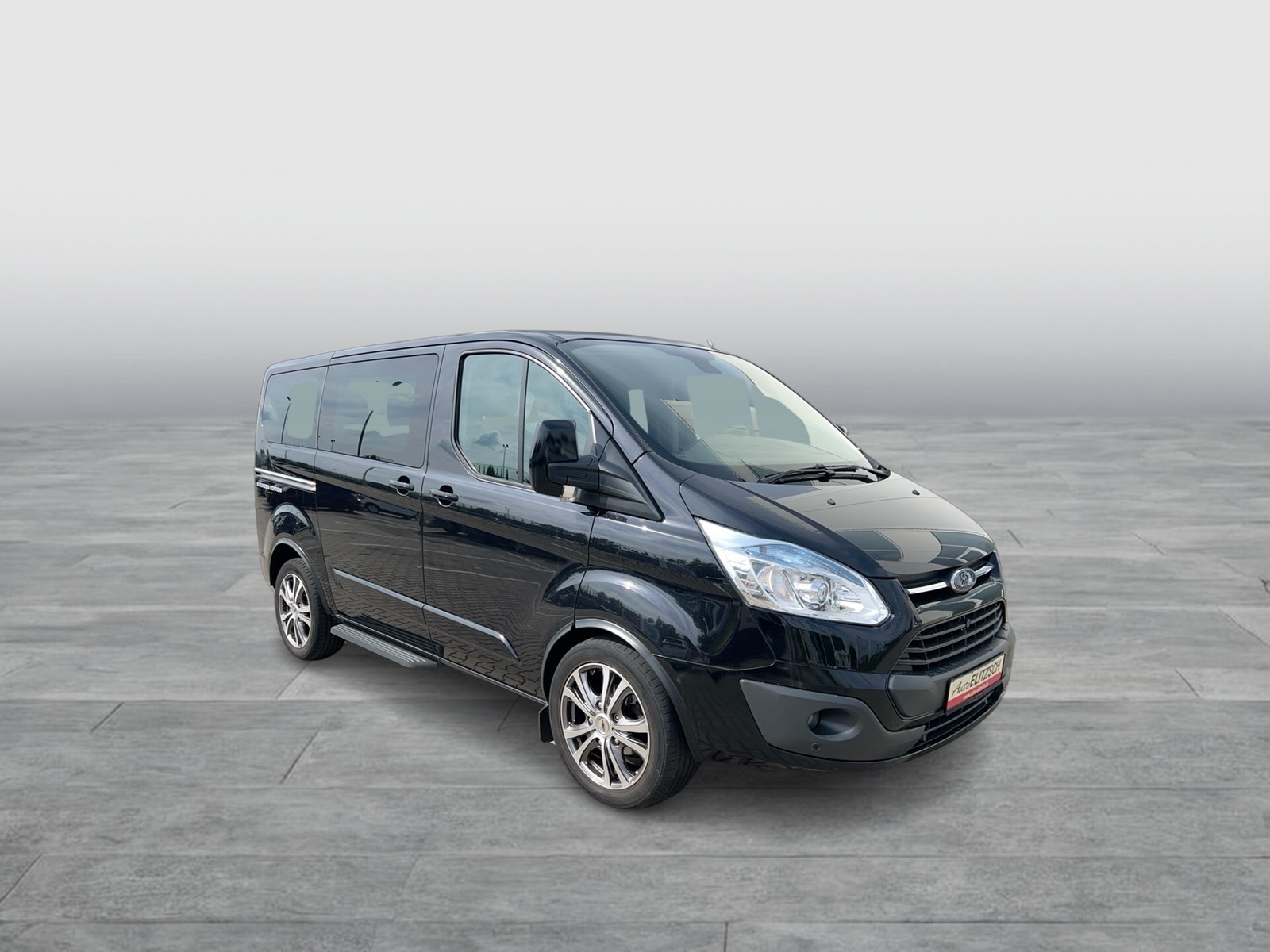 Fahrzeugabbildung Ford Tourneo Custom Business EditionTitanium Stanh. + FB Leder SH 6-Sitze