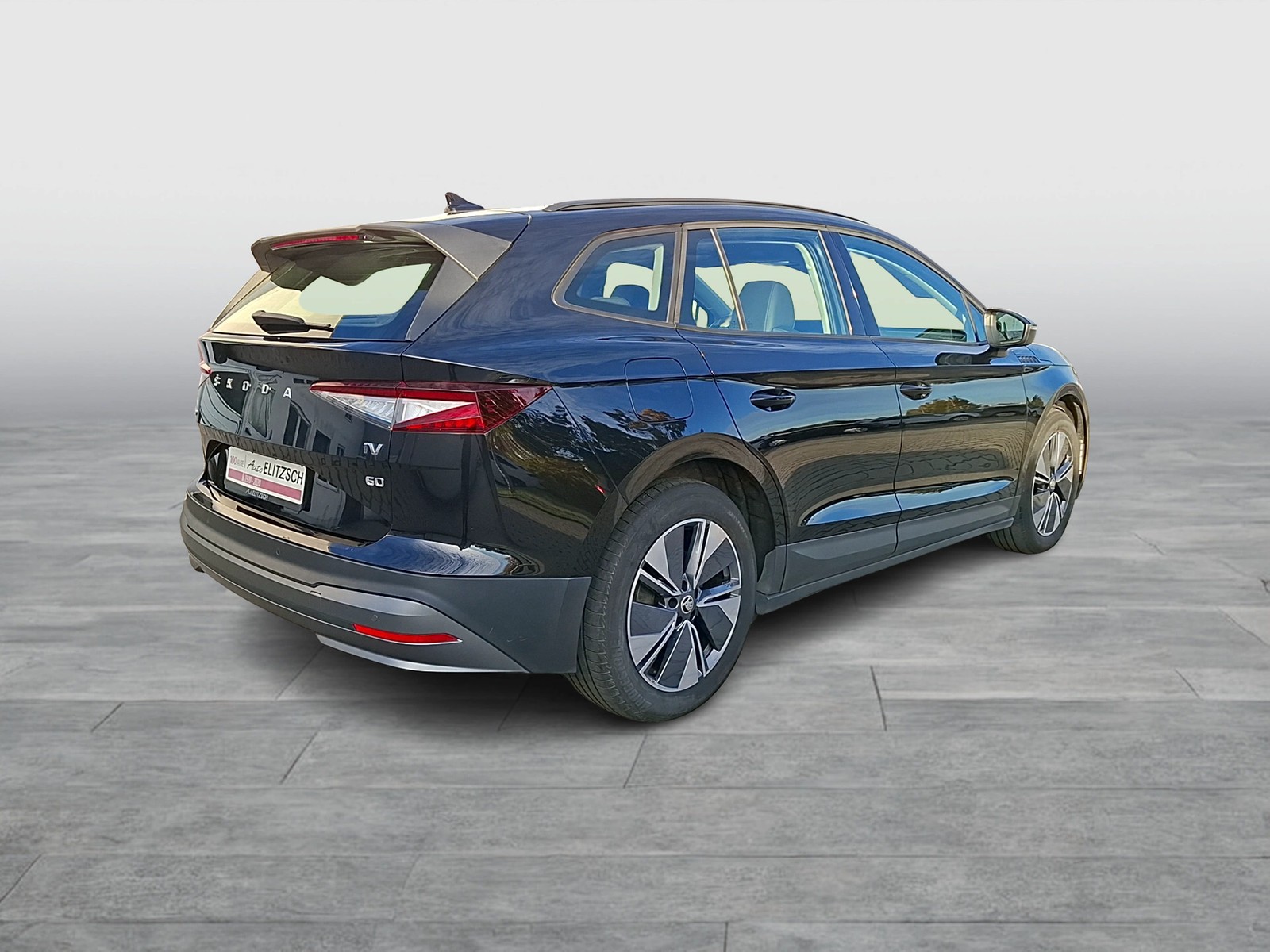 Fahrzeugabbildung SKODA Enyaq 60 Loft LED Navi AID GRA RFK SH 19