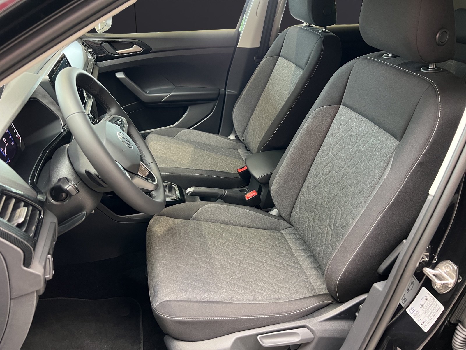 Fahrzeugabbildung Volkswagen T-Cross Life DSG ReadyToDiscover RearView ACC