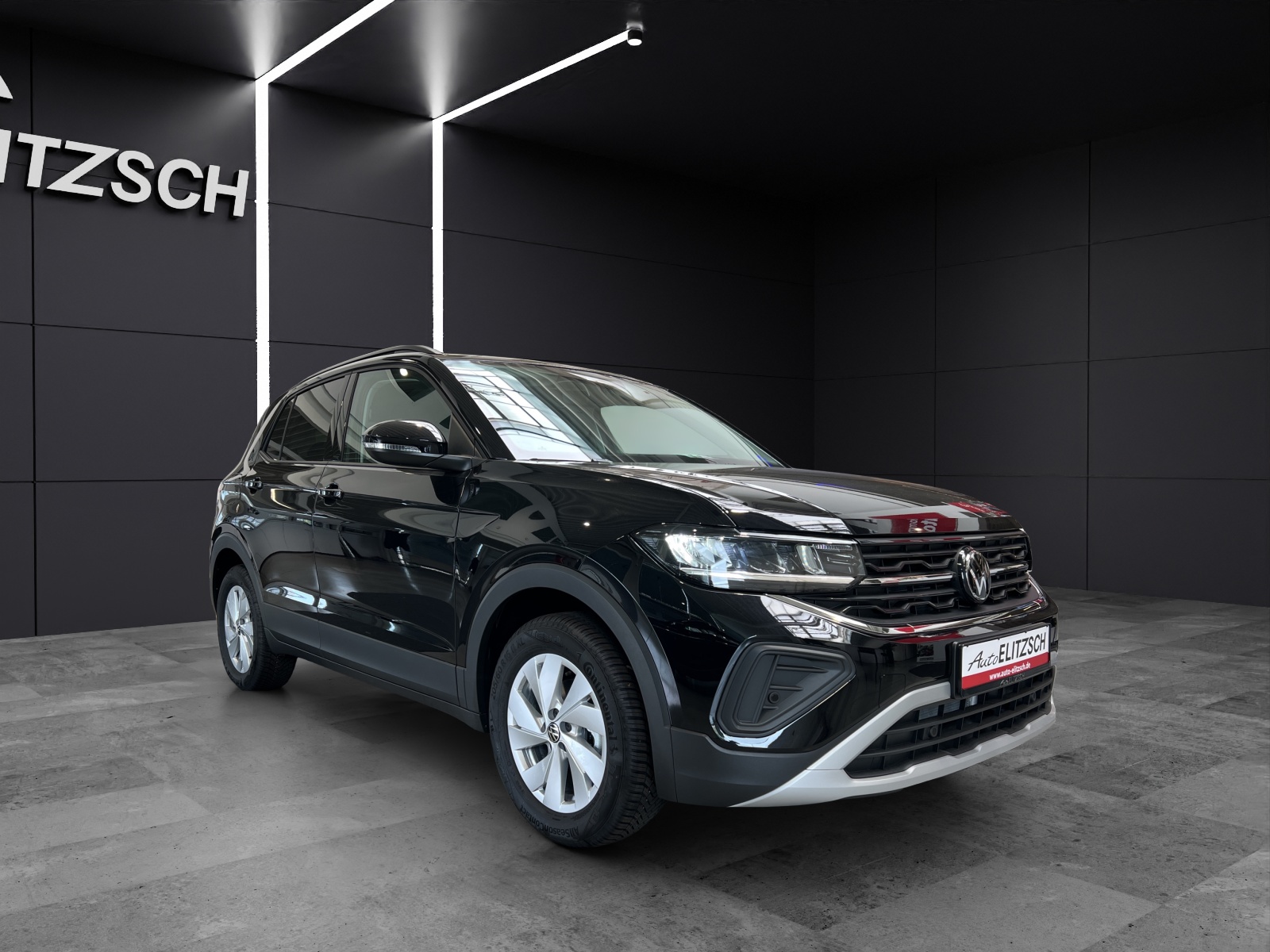 Fahrzeugabbildung Volkswagen T-Cross Life DSG ReadyToDiscover RearView ACC