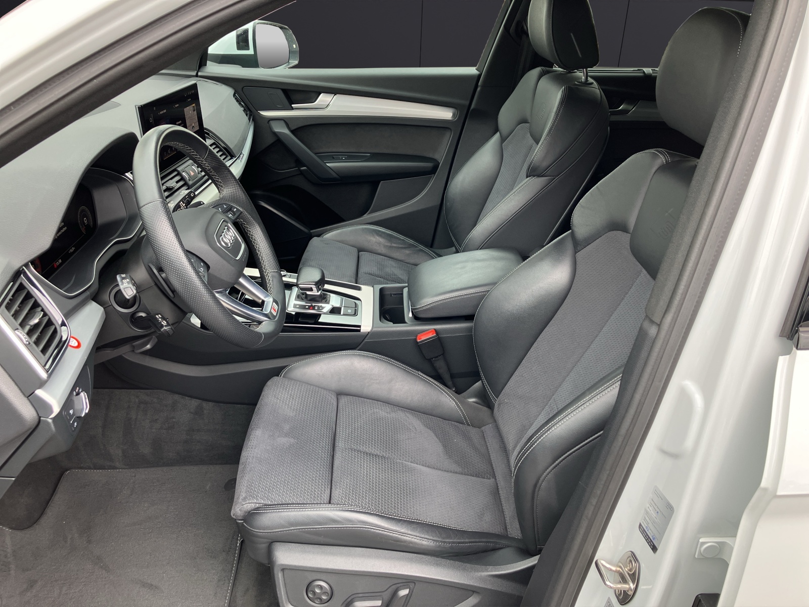 Fahrzeugabbildung Audi Q5 50 TDI quattro S-line S-tronic LED Navi ACC AVC Park-Assist SH 20