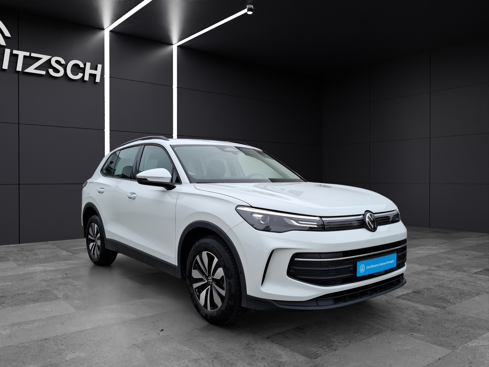 Fahrzeugabbildung Volkswagen Tiguan eTSI Life DSG LED Navi ACC RFK AHK SH