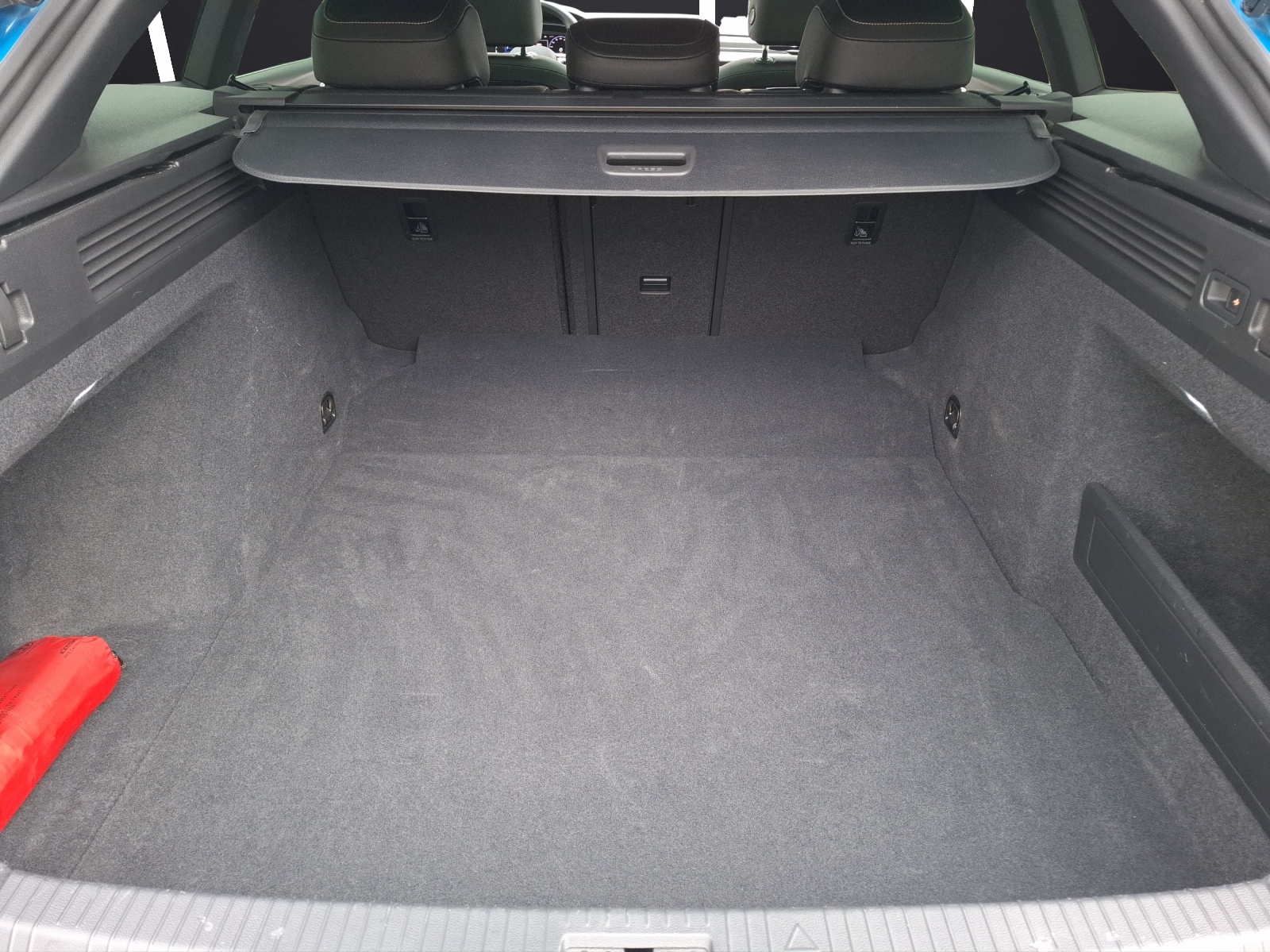 Fahrzeugabbildung Volkswagen Arteon SB TDI R-Line DSG 4M LED AHK Navi AID Pano ACC RFK SH