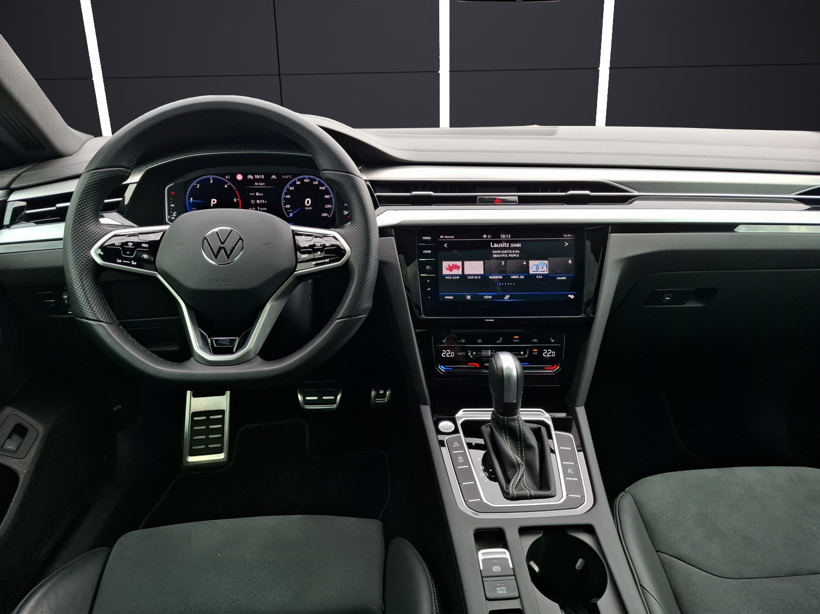 Fahrzeugabbildung Volkswagen Arteon SB TDI R-Line DSG 4M LED AHK Navi AID Pano ACC RFK SH