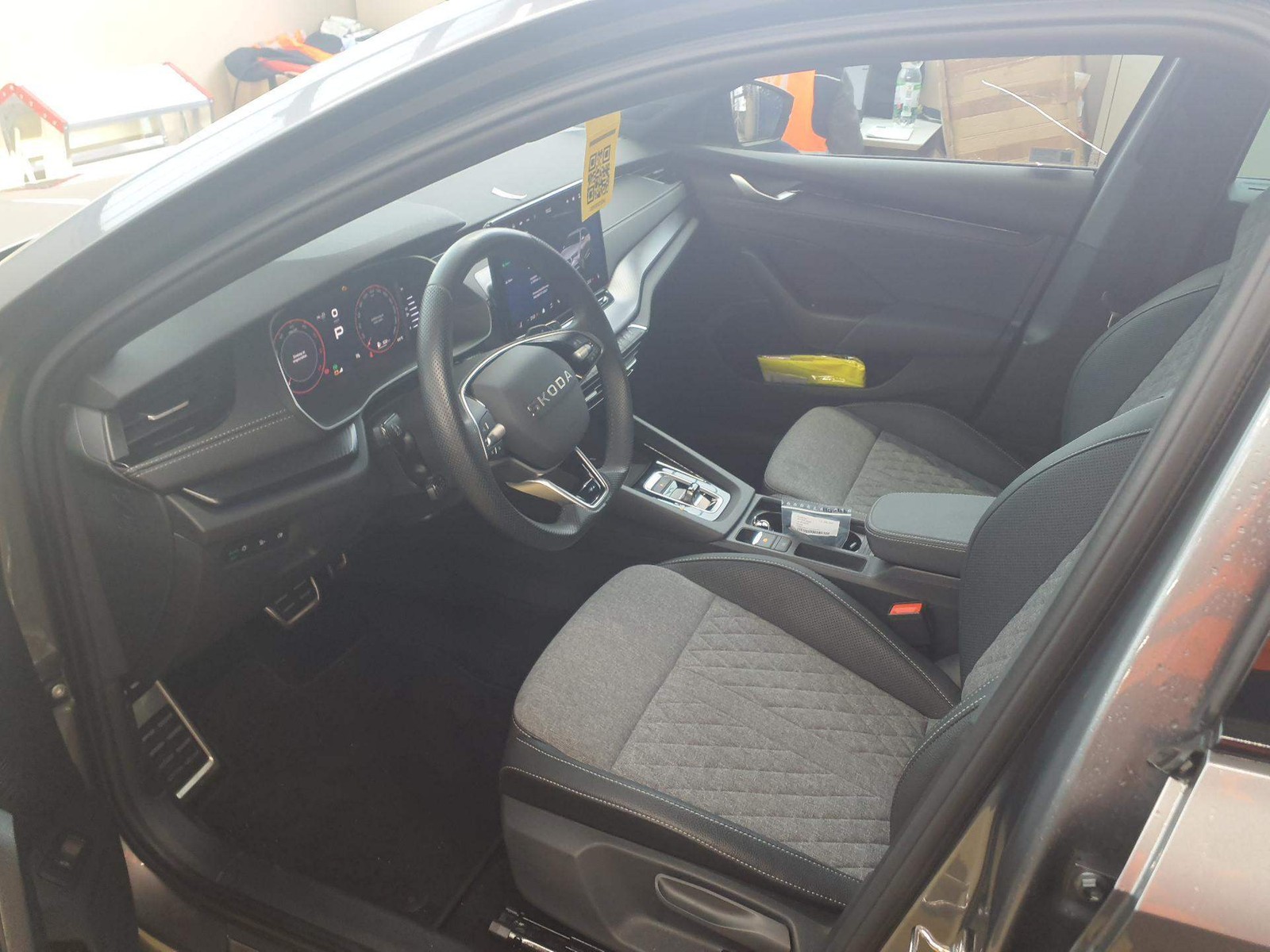 Fahrzeugabbildung SKODA Octavia Combi TDI Sportline DSG Matrix Navi AID HUD ACC 360° SH 18