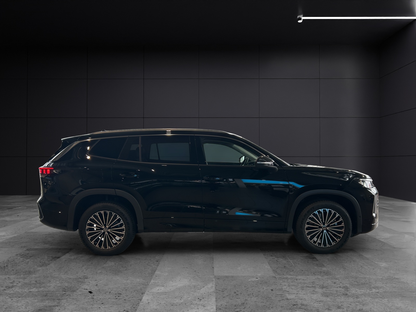 Fahrzeugabbildung Volkswagen Tayron TDI Elegance LED+ AHZV RearView