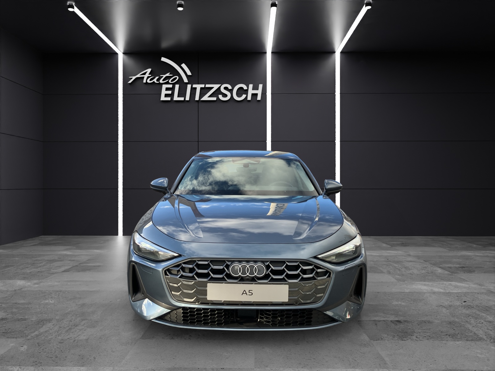 Fahrzeugabbildung Audi A5 Limousine TFSI S tronic LED Navi ACC RFK SH Parkassistent