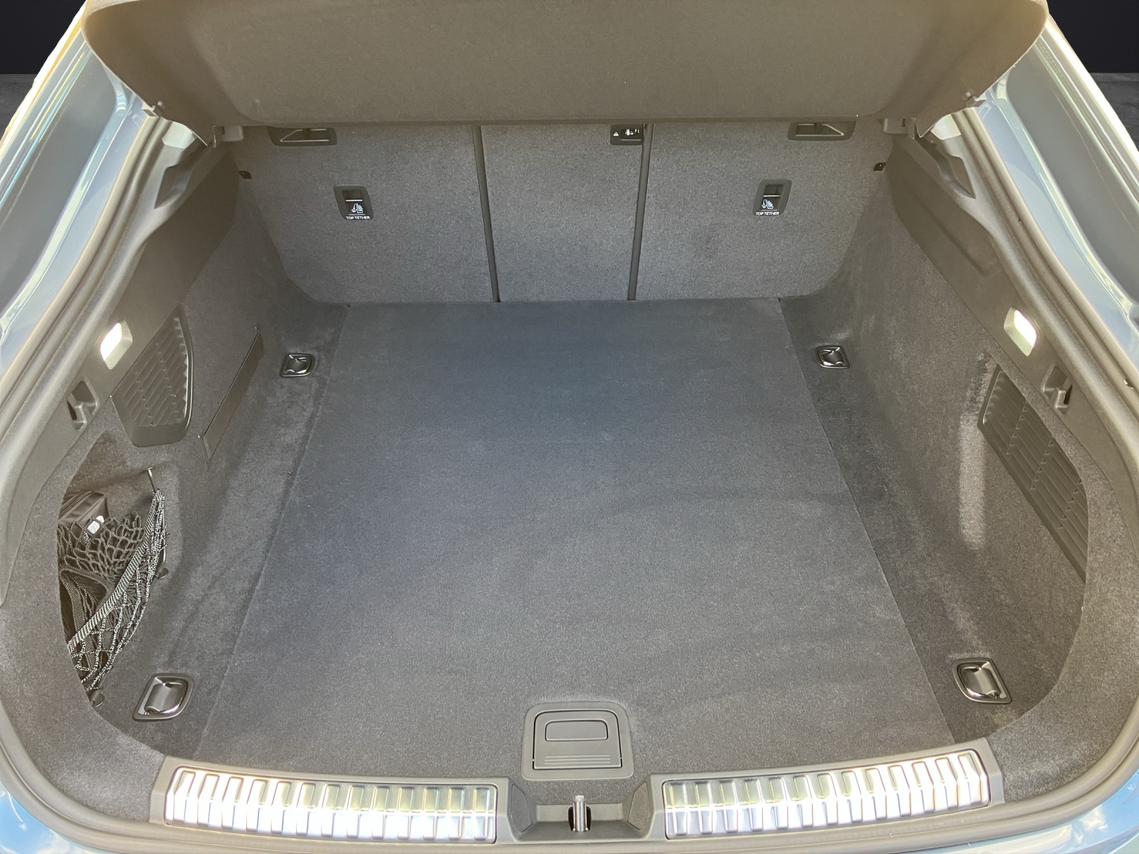 Fahrzeugabbildung Audi A5 Limousine TFSI S tronic LED Navi ACC RFK SH Parkassistent