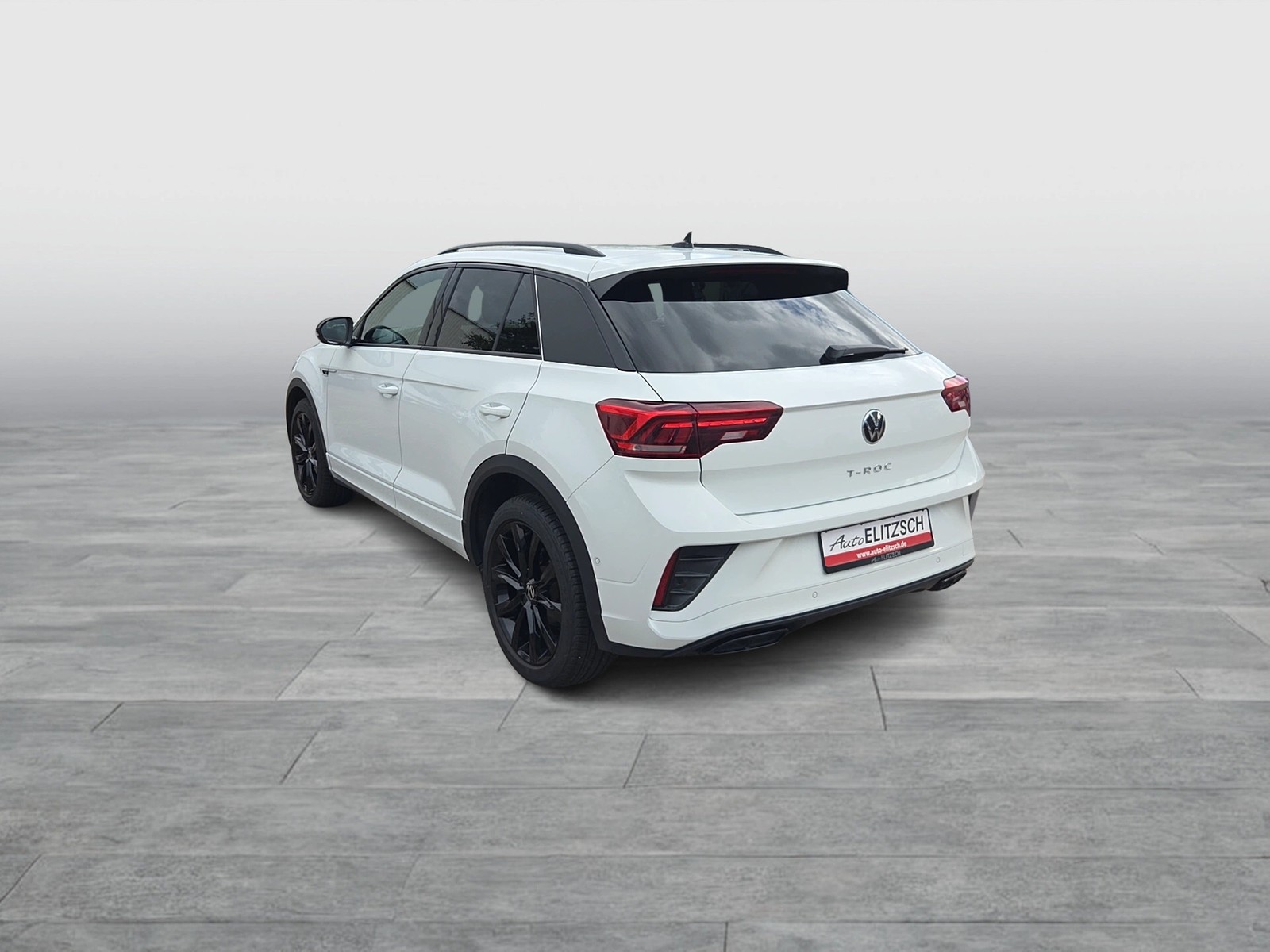 Fahrzeugabbildung Volkswagen T-Roc TSI R-Line DSG LED Navi AID ACC RFK SH 18