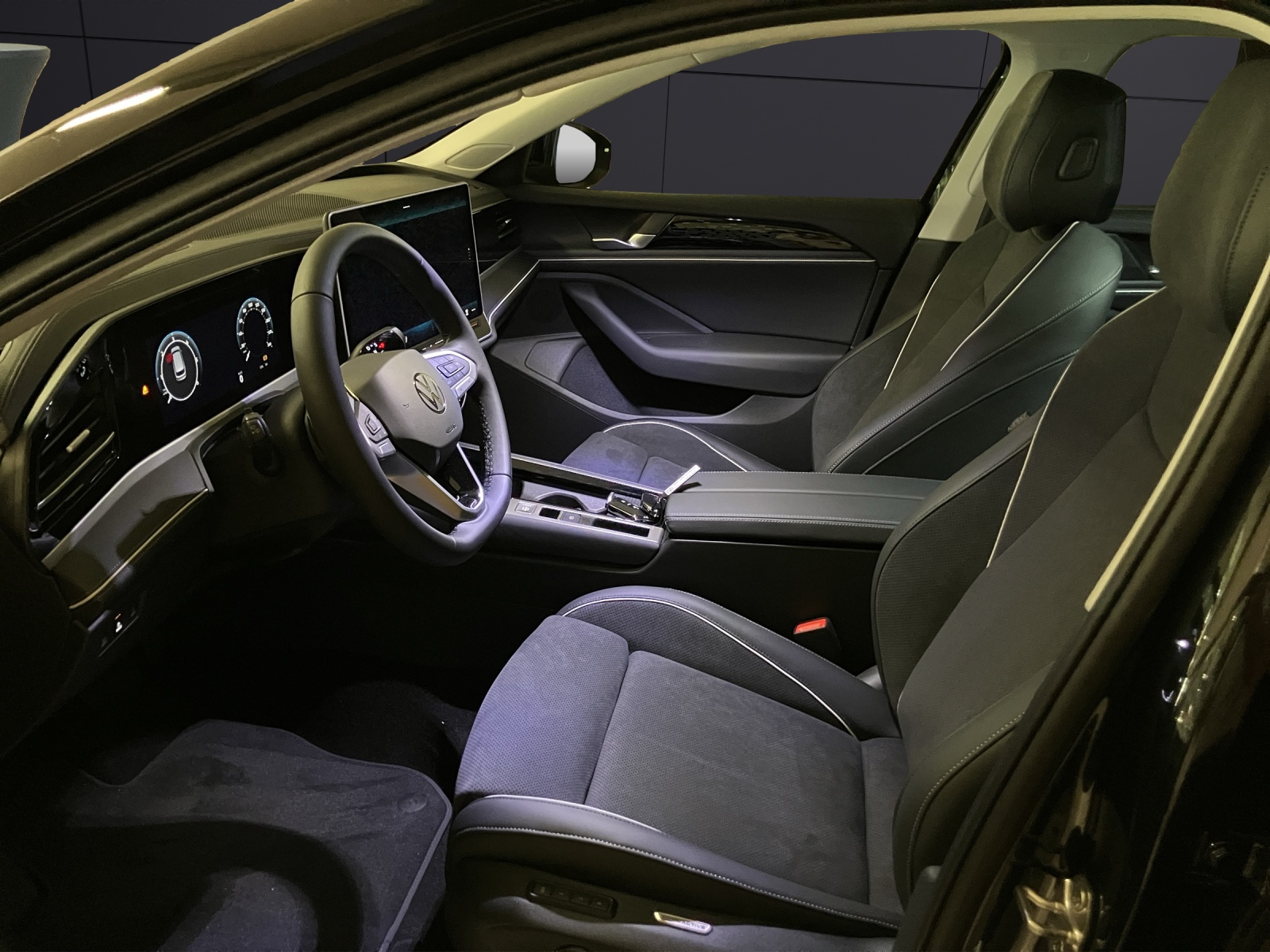 Fahrzeugabbildung Volkswagen Passat Variant Elegance