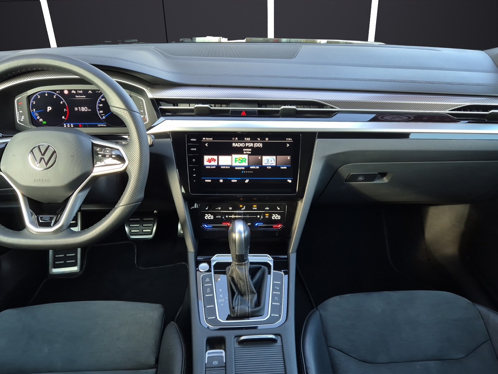 Fahrzeugabbildung Volkswagen Arteon SB TSI R-Line DSG 4M Matrix AHK Navi AID Pano ACC RFK SH