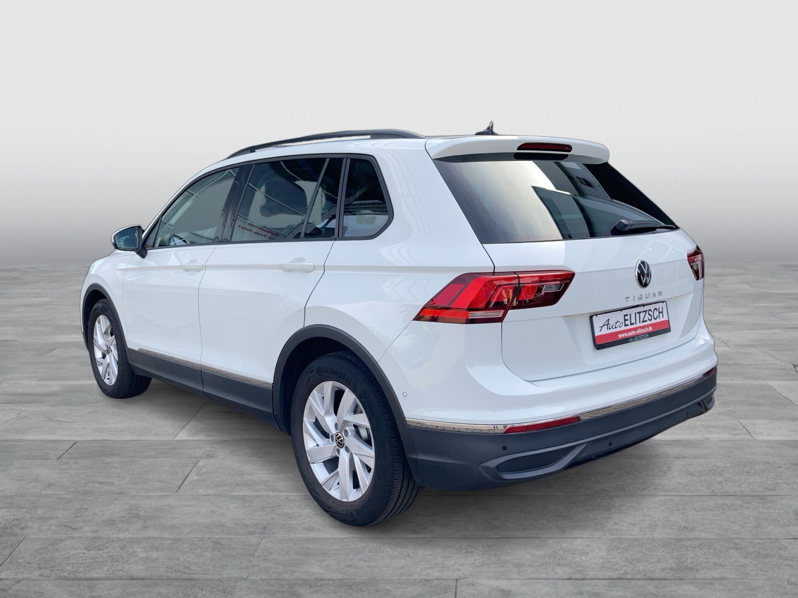 Fahrzeugabbildung Volkswagen Tiguan TSI Life LED Navi ACC RFK AHK