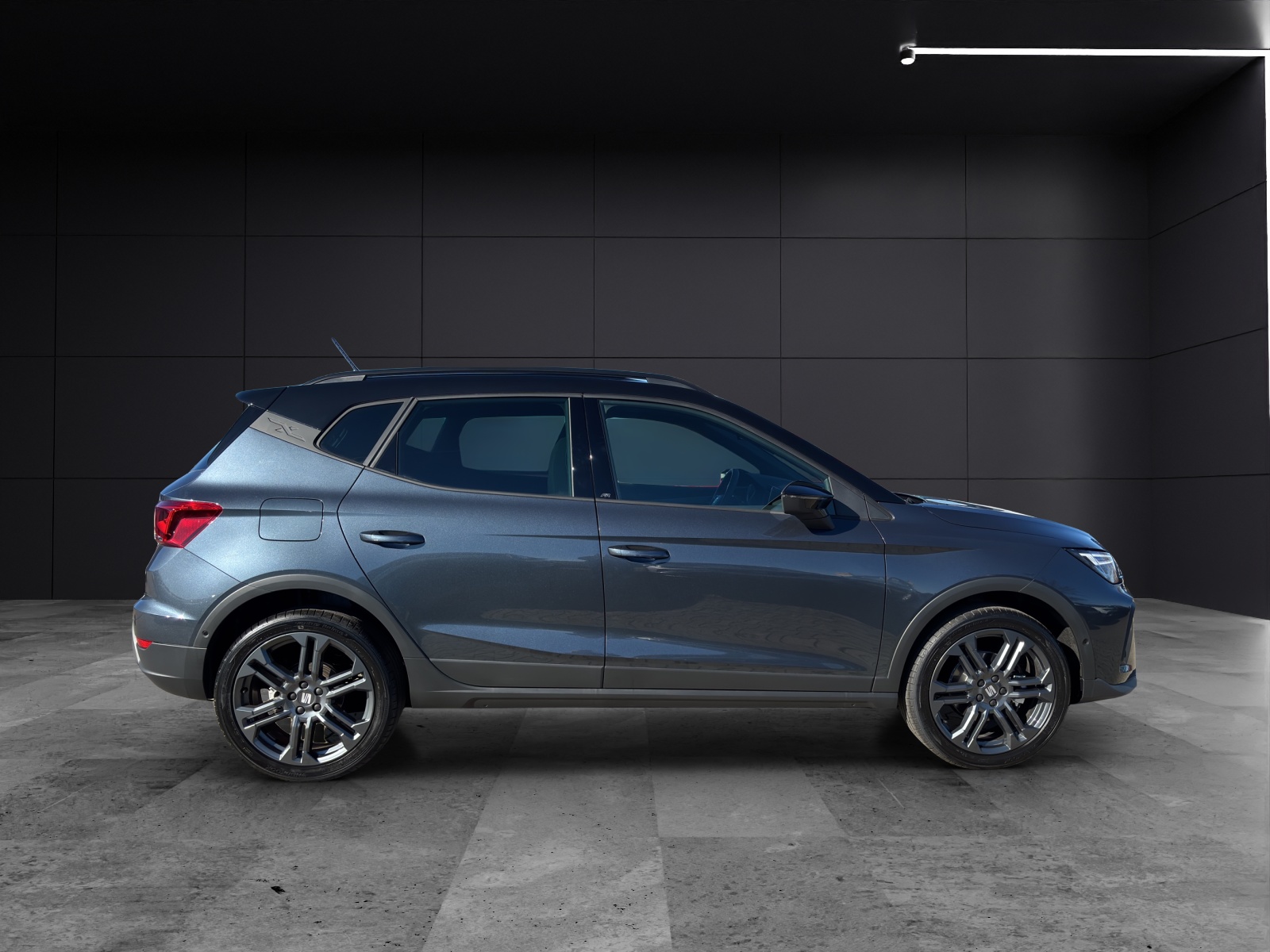 Fahrzeugabbildung SEAT Arona 1.0 TSI FR KESSY RFK 18