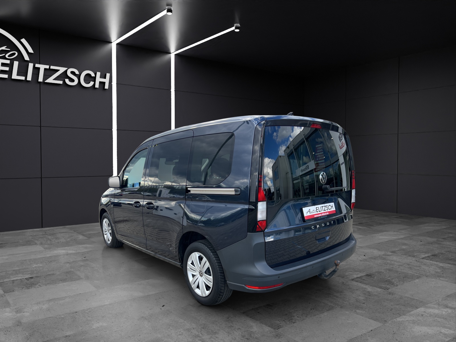 Fahrzeugabbildung Volkswagen Caddy Kombi TDI AHK 5Sitzer SHZ Klima PDC DAB+