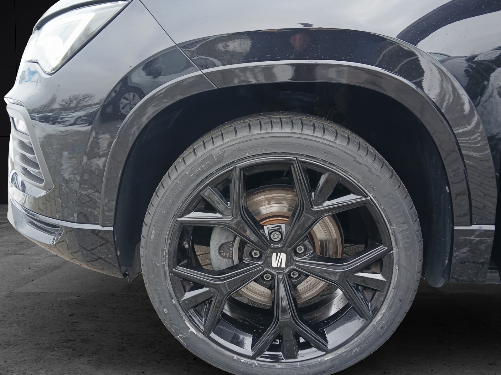 Fahrzeugabbildung SEAT Ateca TSI FR DSG LED AHK Navi beats AID ACC RFK SH 19