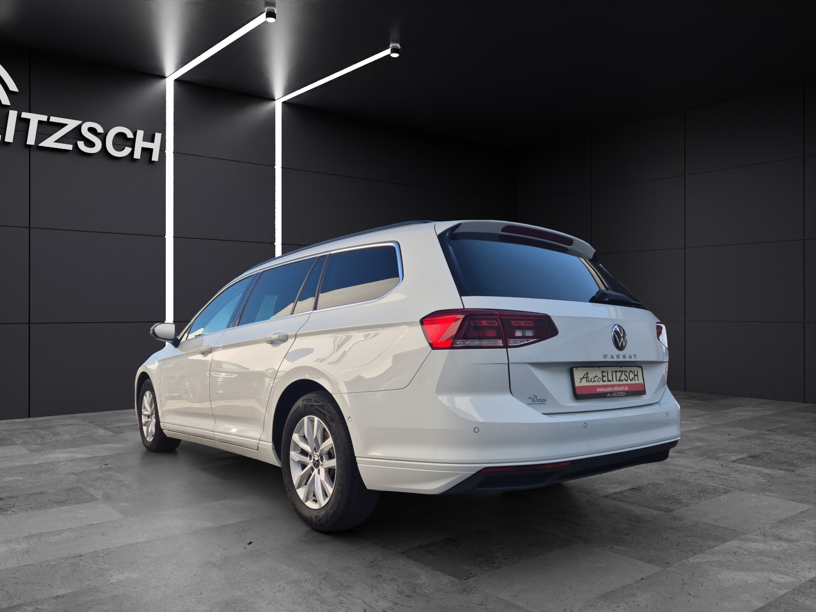 Fahrzeugabbildung Volkswagen Passat Variant TDI Business DSG LED AHK Navi AID ACC RFK SH