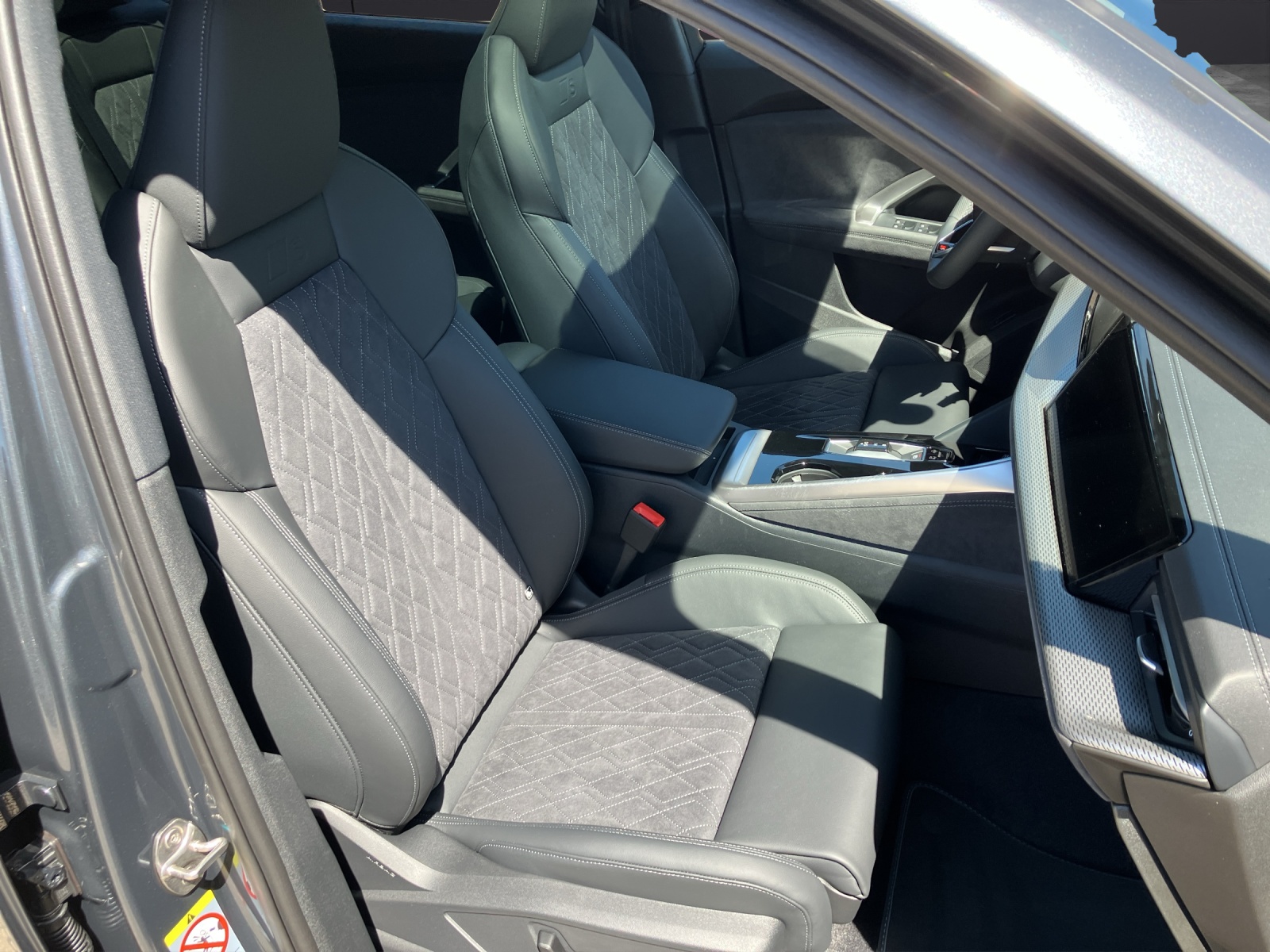 Fahrzeugabbildung Audi Q5 2.0 TDI quattro 150 kW LED, NAVI, ACC