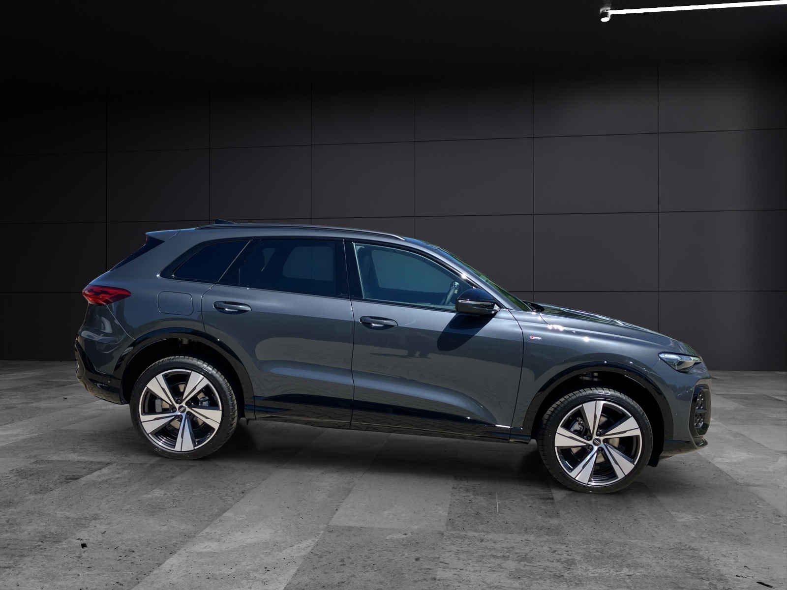 Fahrzeugabbildung Audi Q5 2.0 TDI quattro 150 kW LED, NAVI, ACC