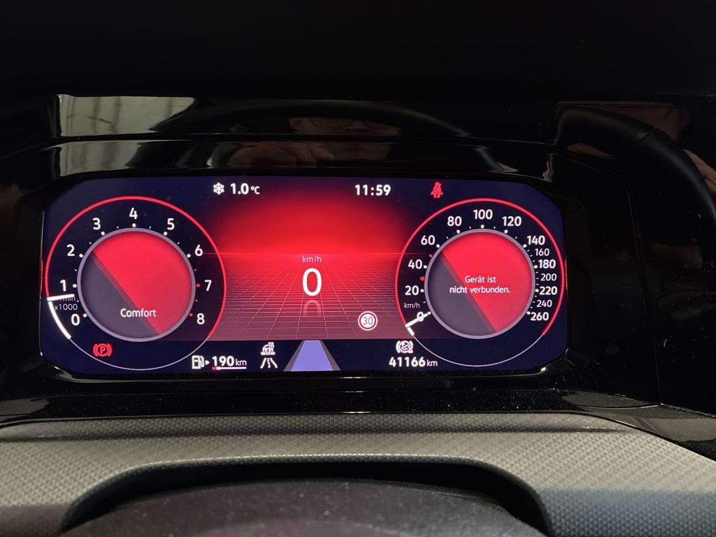 Fahrzeugabbildung Volkswagen Golf VIII TSI Active Standhzg. LEDplus Navi HUD AID ACC RFK SH