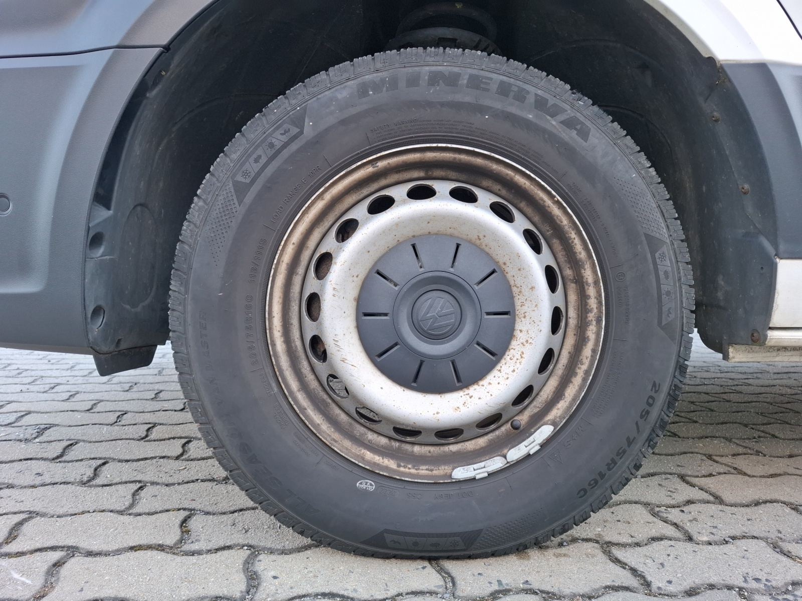 Fahrzeugabbildung Volkswagen Crafter Kasten 35 LR HD Klima RFK