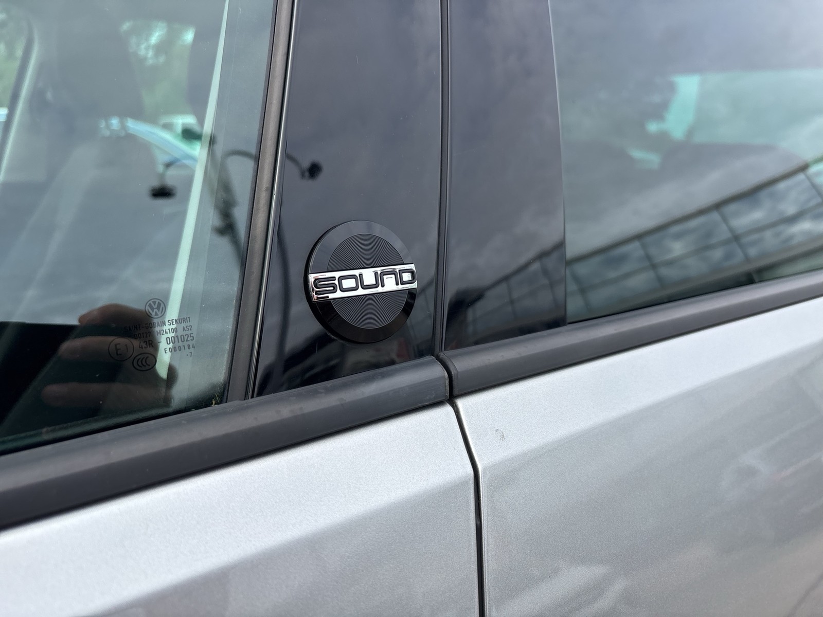 Fahrzeugabbildung Volkswagen Golf VII Lim. TSI Sound LED ACC PDC APP-Connect