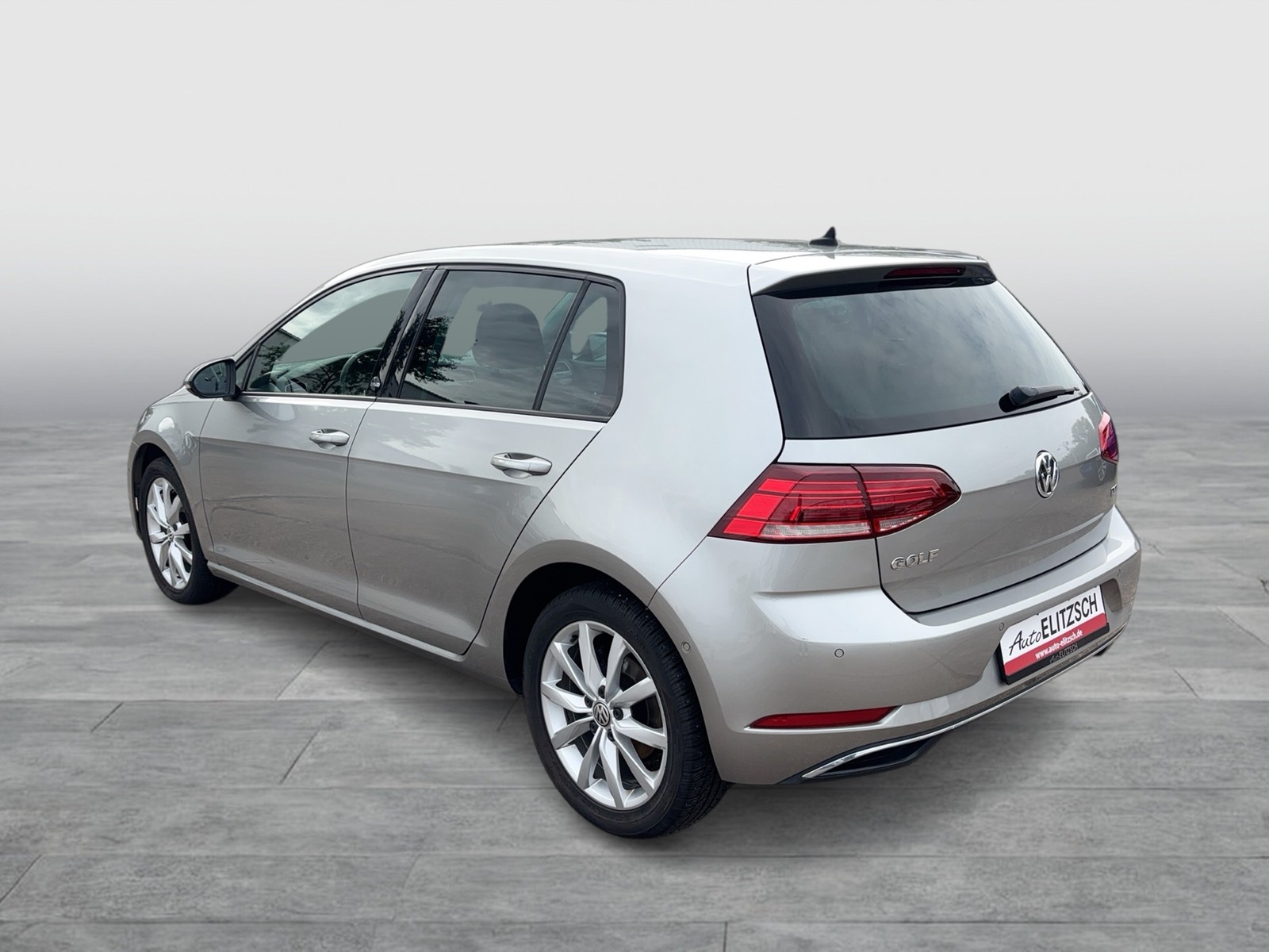 Fahrzeugabbildung Volkswagen Golf VII Lim. TSI Sound LED ACC PDC APP-Connect
