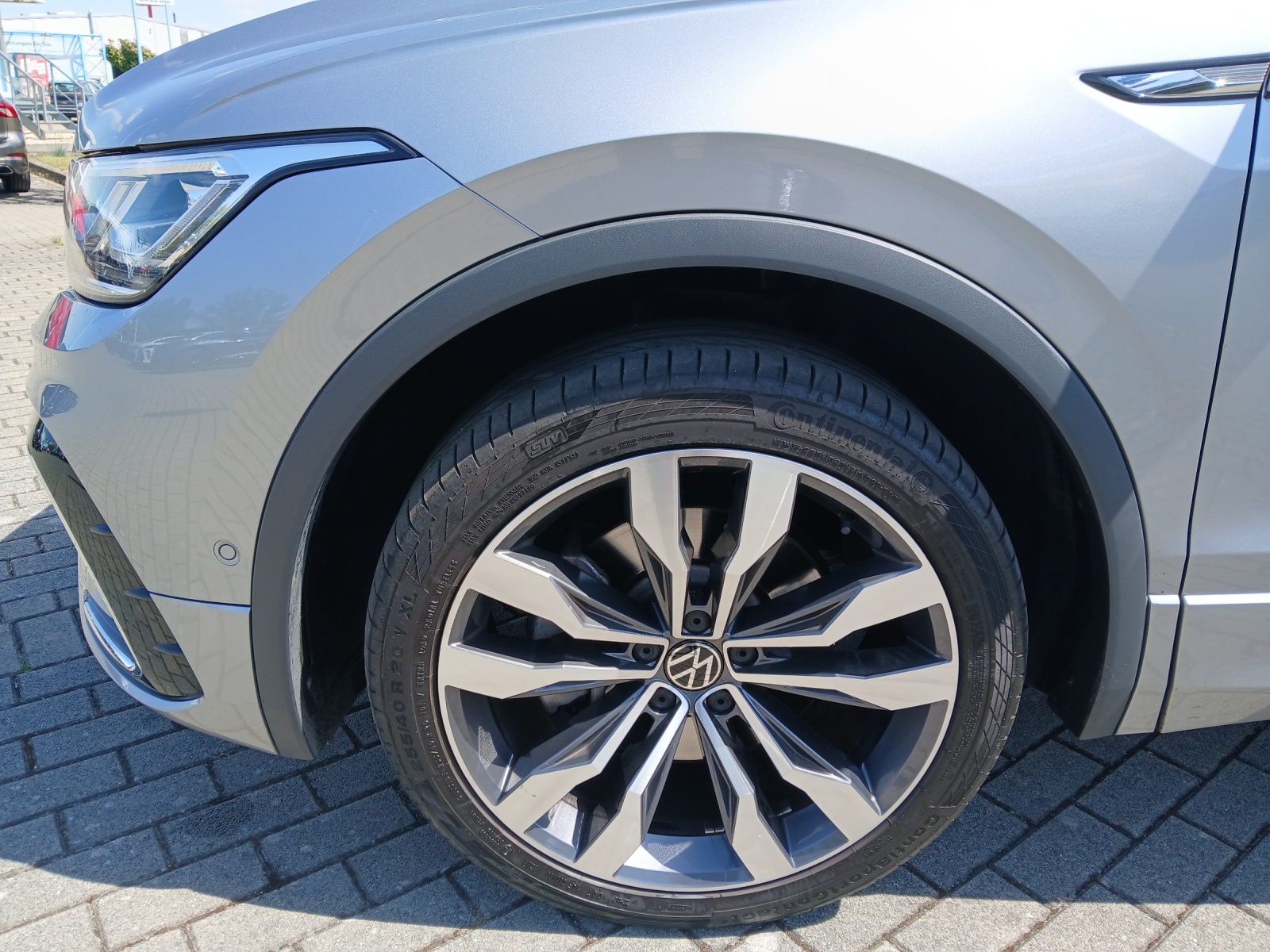 Fahrzeugabbildung Volkswagen Tiguan Allspace TDI R-Line DSG 4M STH Matrix AHK Navi AID Pano HUD ACC RFK 20