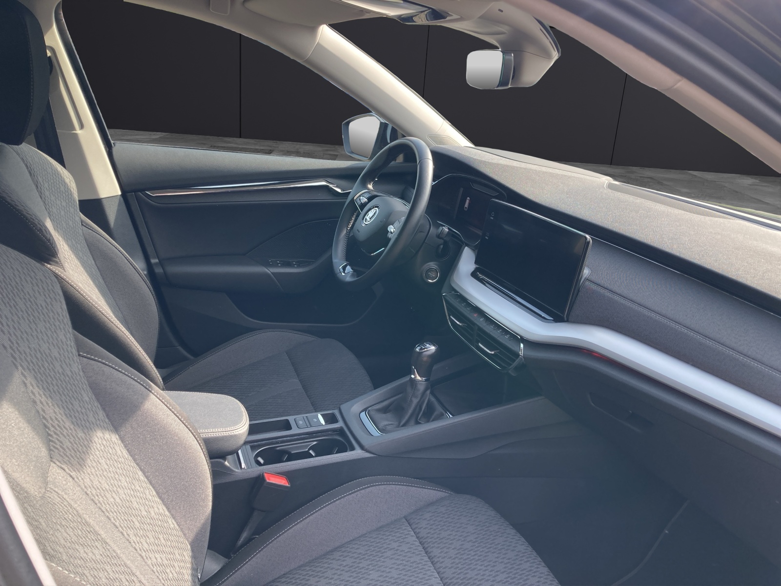 Fahrzeugabbildung SKODA Octavia Combi TSI Style LED AHK Navi HUD PDC SH