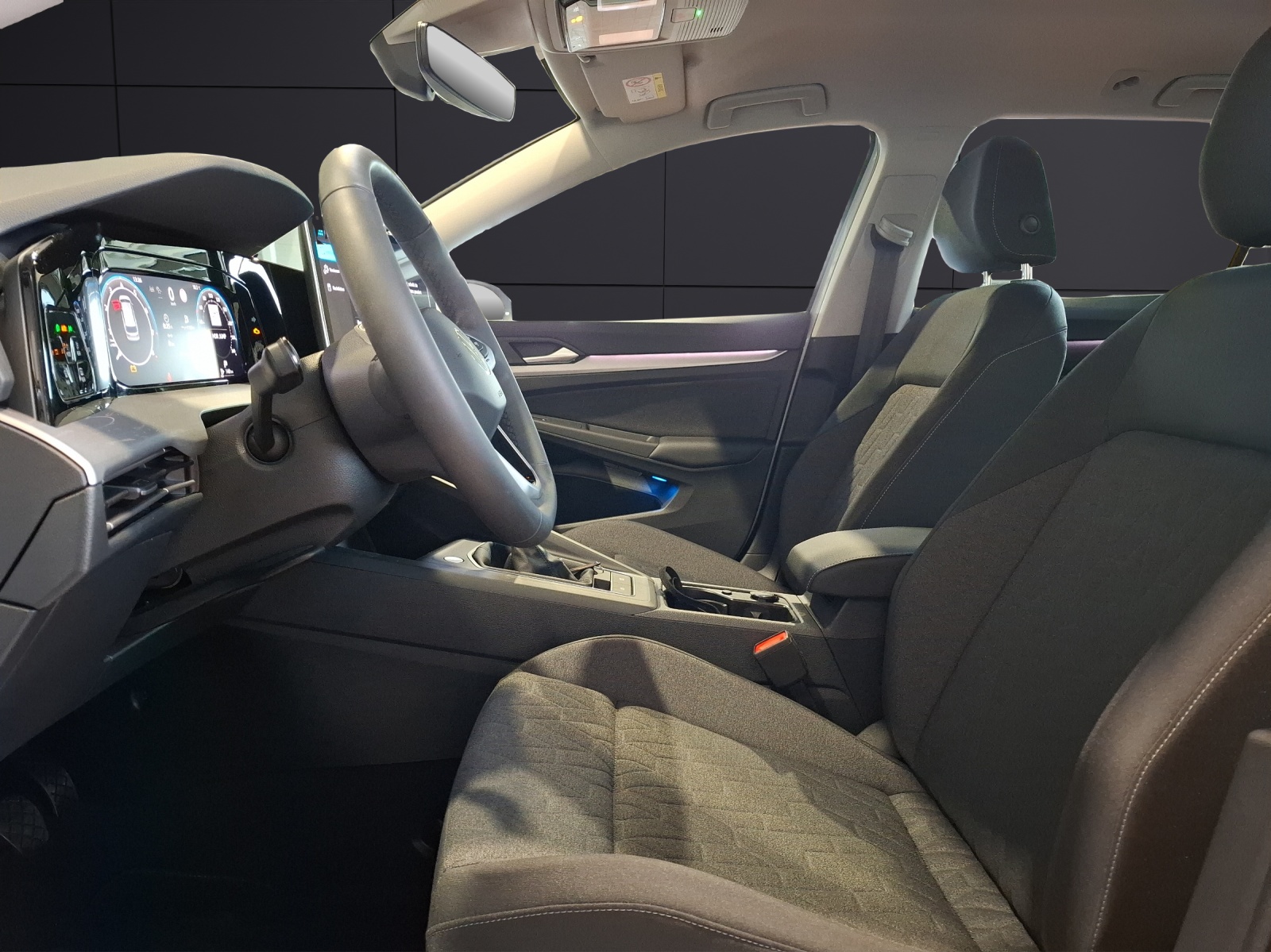 Fahrzeugabbildung Volkswagen Golf VIII Variant TSI Life Standhzg. LED Navi HUD AID ACC RFK SH