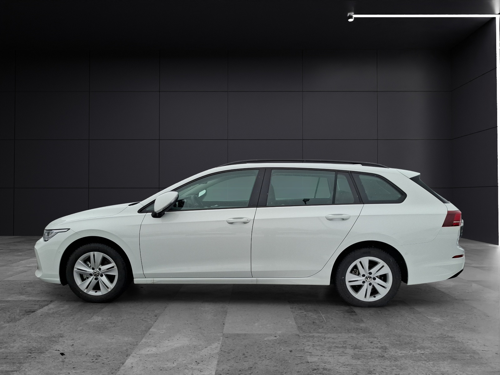 Fahrzeugabbildung Volkswagen Golf VIII Variant TSI Life Standhzg. LED Navi HUD AID ACC RFK SH