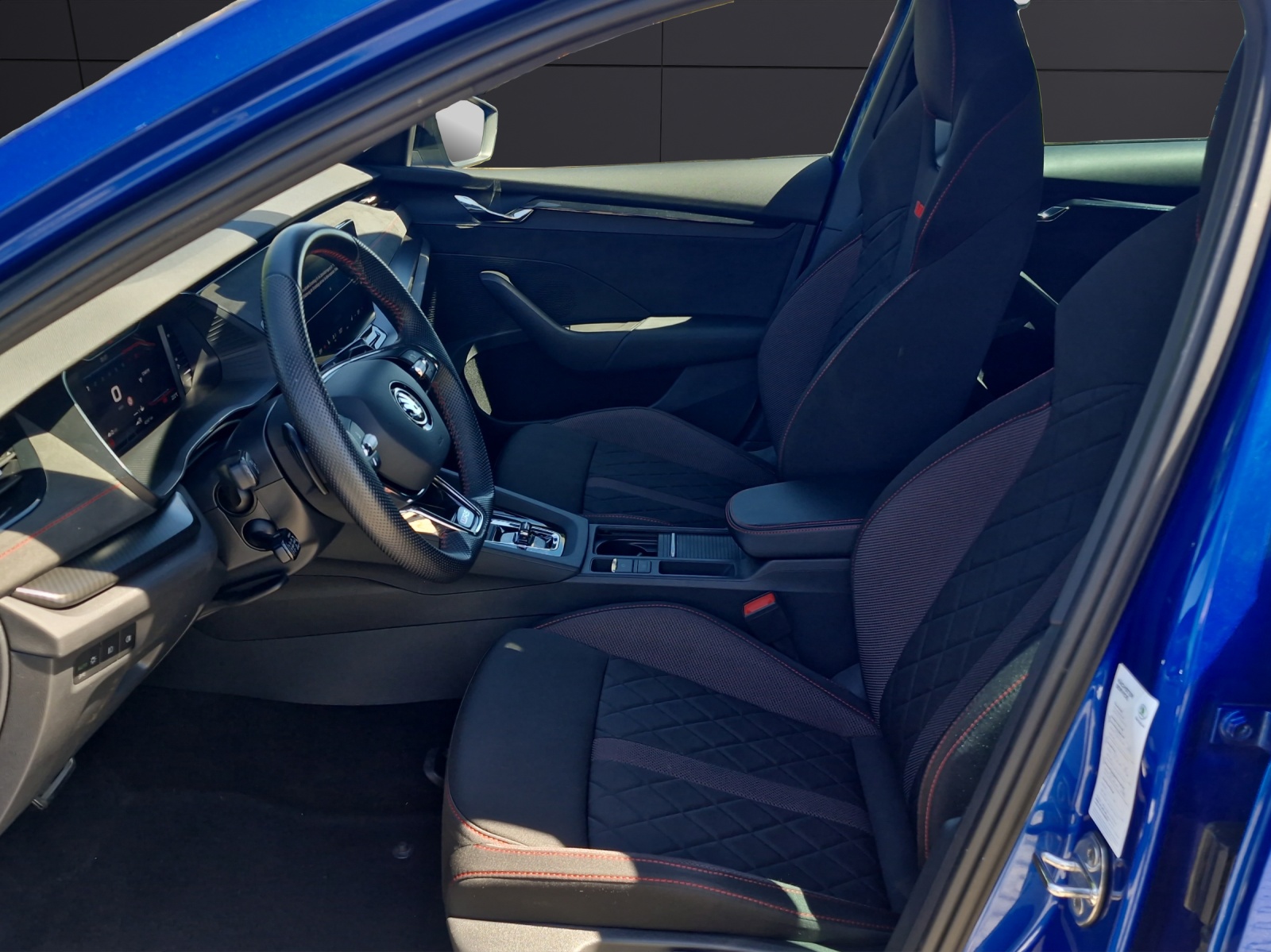 Fahrzeugabbildung SKODA Octavia Combi RS 2.0 TSI DSG Matrix Navi ACC AHK SHZ RFK