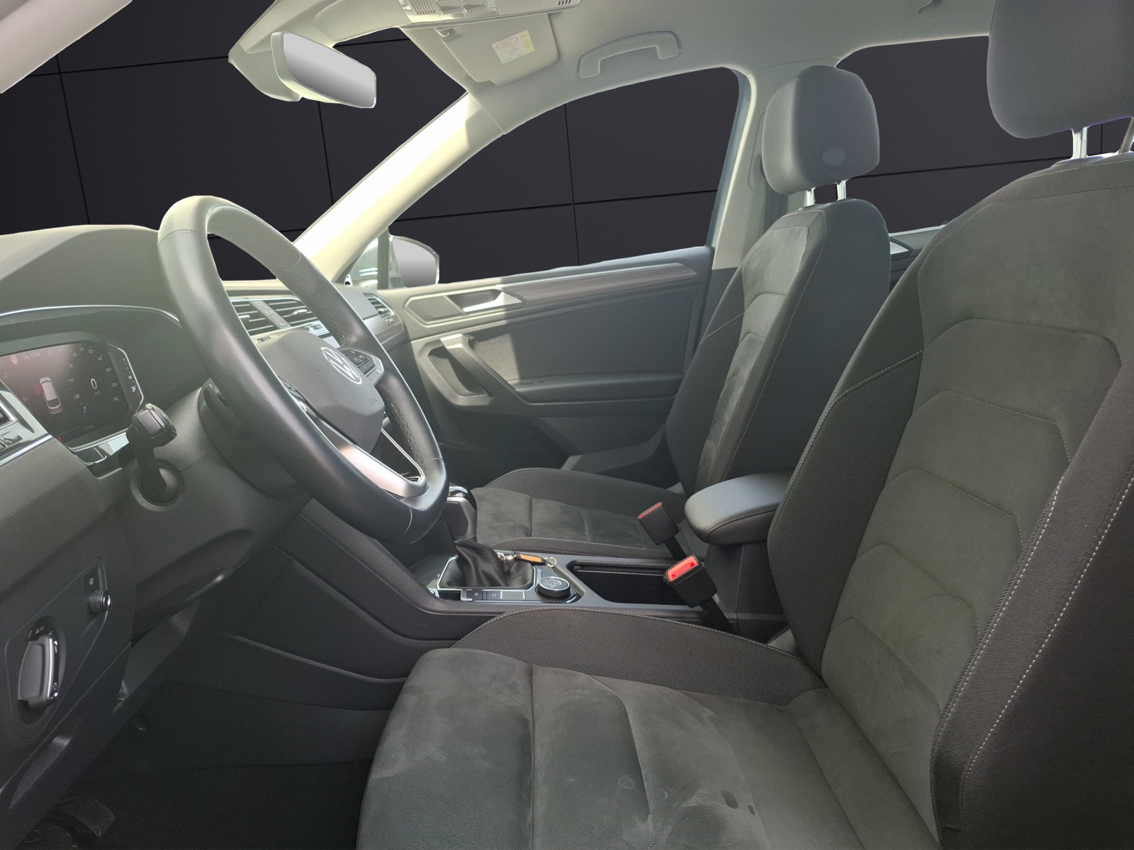 Fahrzeugabbildung Volkswagen Tiguan Allspace TDI Elegance DSG 4M Matrix AHK Navi AID HUD ACC RFK