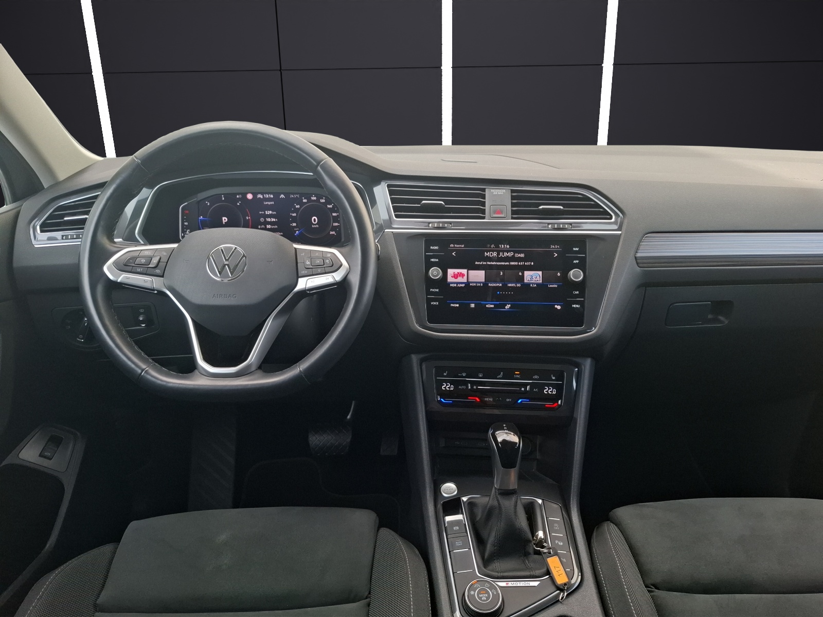 Fahrzeugabbildung Volkswagen Tiguan Allspace TDI Elegance DSG 4M Matrix AHK Navi AID HUD ACC RFK