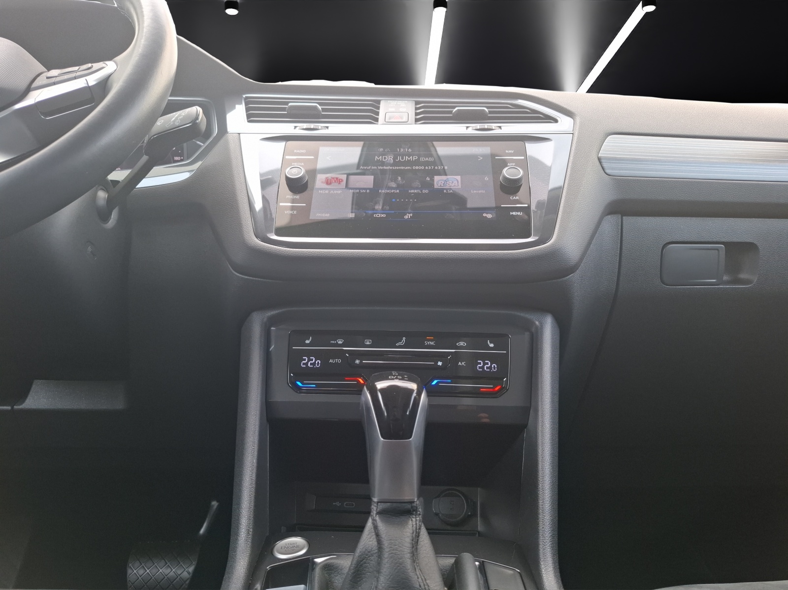 Fahrzeugabbildung Volkswagen Tiguan Allspace TDI Elegance DSG 4M Matrix AHK Navi AID HUD ACC RFK