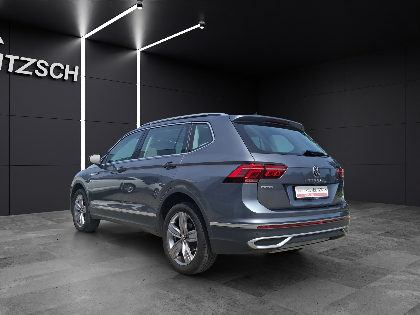 Fahrzeugabbildung Volkswagen Tiguan Allspace TDI Elegance DSG 4M Matrix AHK Navi AID HUD ACC RFK