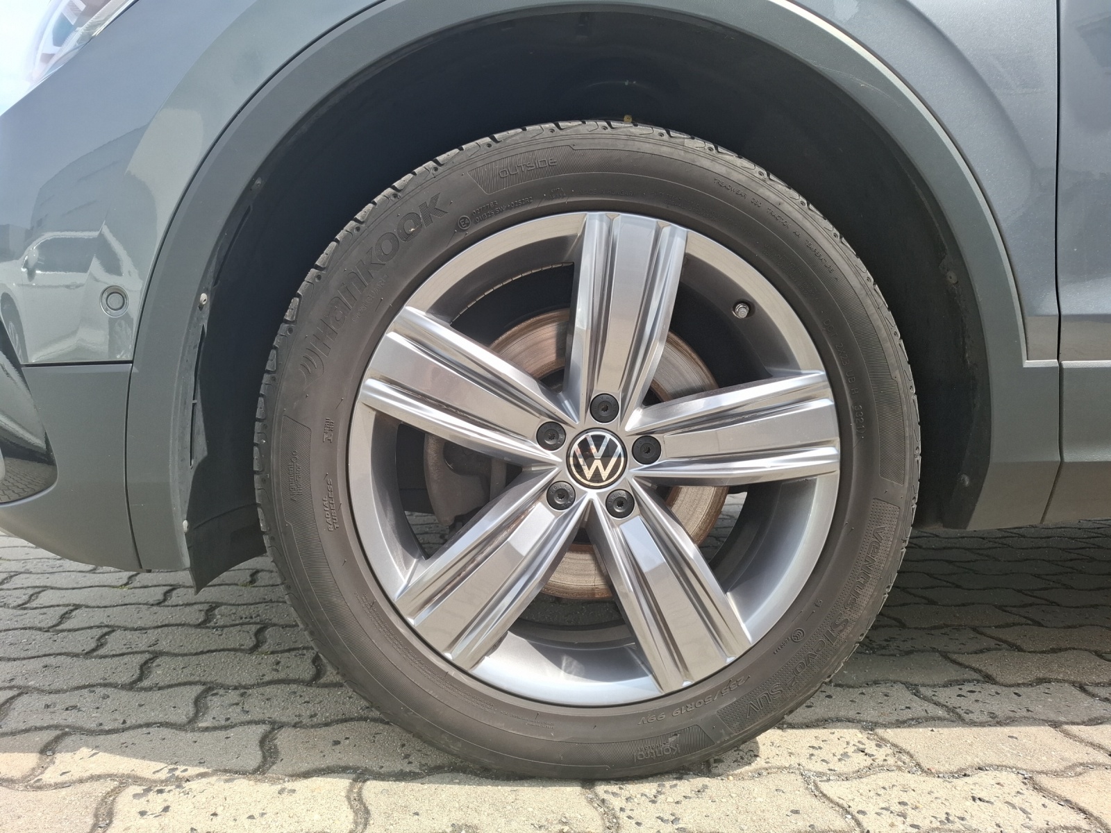 Fahrzeugabbildung Volkswagen Tiguan Allspace TDI Elegance DSG 4M Matrix AHK Navi AID HUD ACC RFK